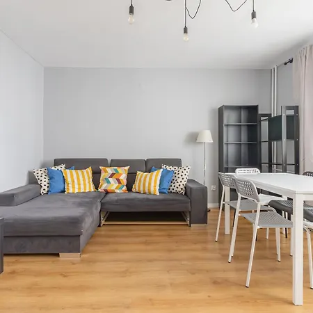 Apartment - Brzezno Budzetowy Komfort Blisko Plazy